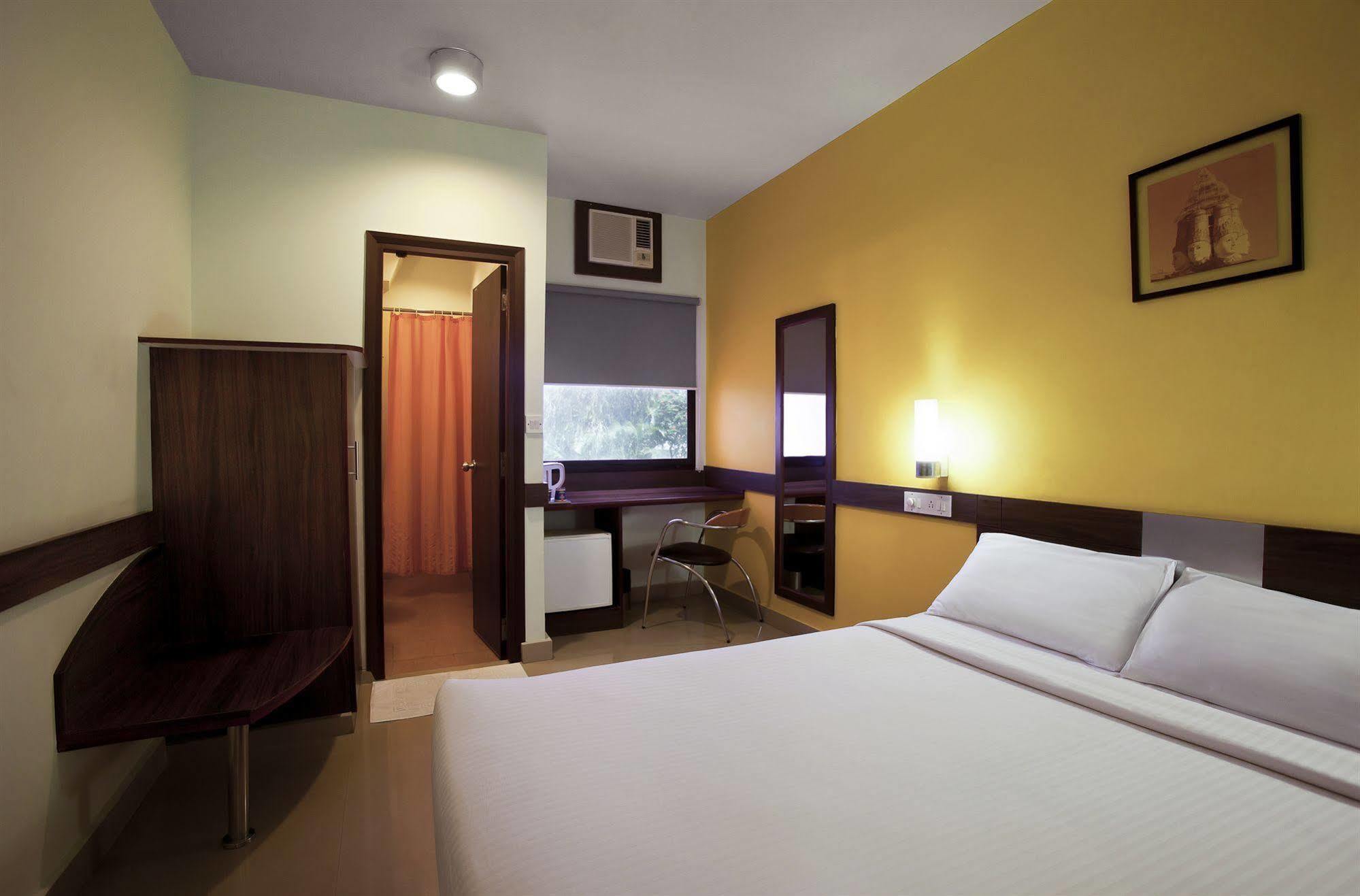 Hotel Manesar Gurgáon Kültér fotó