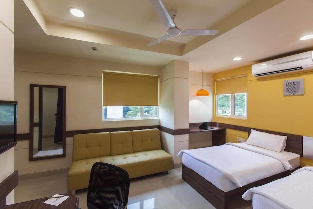 Hotel Manesar Gurgáon Kültér fotó